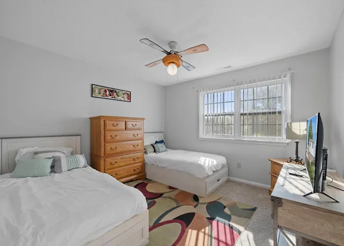Perfect Private Getaway Minutes To Virginia Beach!